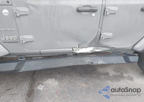 2018 Jeep Wrangler Unlimited Sahara 4X4 z USA, uszkodzony, nr VIN 1C4HJXEG6JW246581